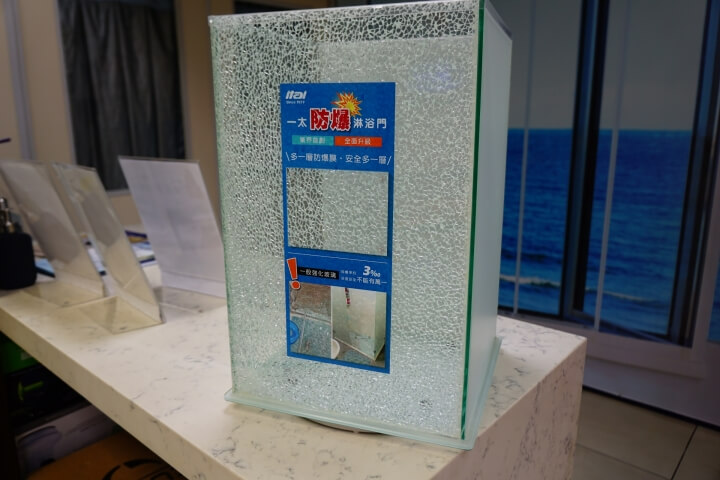 一太淋浴門 皇冠5800開箱40