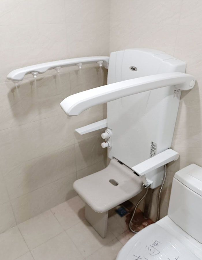 浴室輔具扶手淋浴椅-實裝案例12